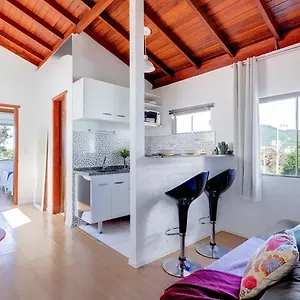 https://loft-na-lagoa-da-conceicao.santa-catarina-brasil.com
